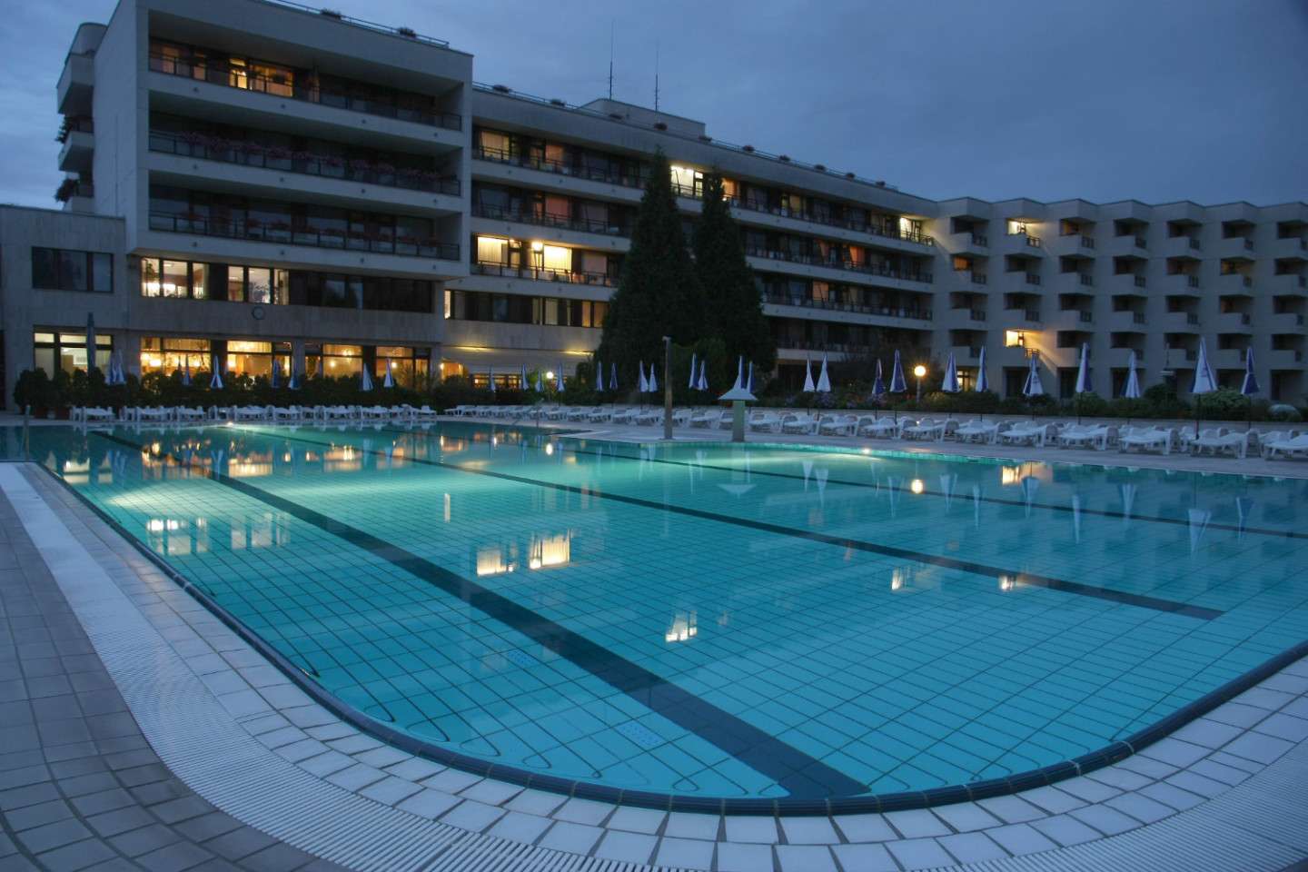 Hotel DIamant bazén